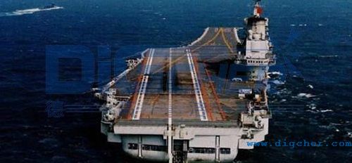 遼寧號(hào)航空母艦跑道黑印
